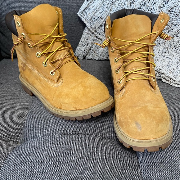 Timberland Boots - Picture 2 of 10